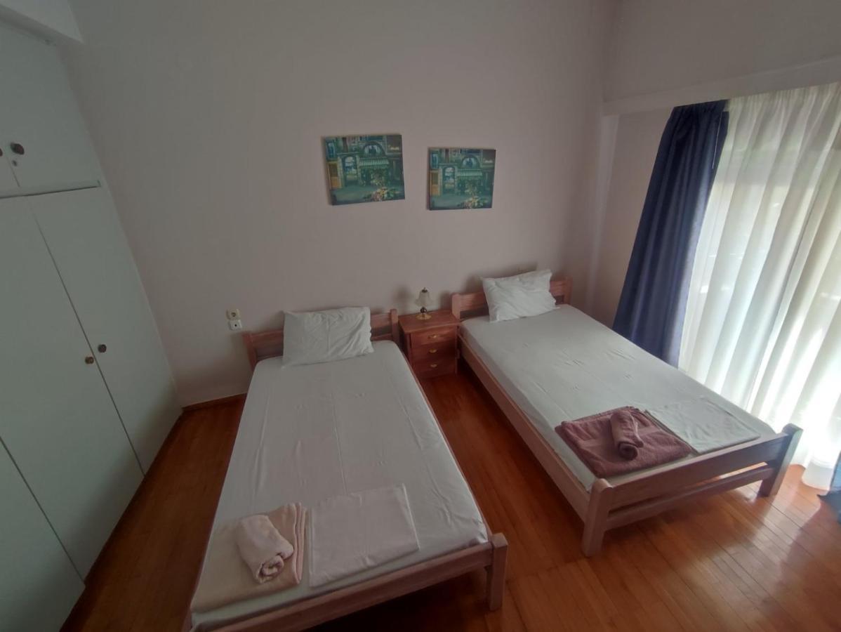 2 Br110 Sqm Free Parking Full Clima Apartment Patras Ngoại thất bức ảnh
