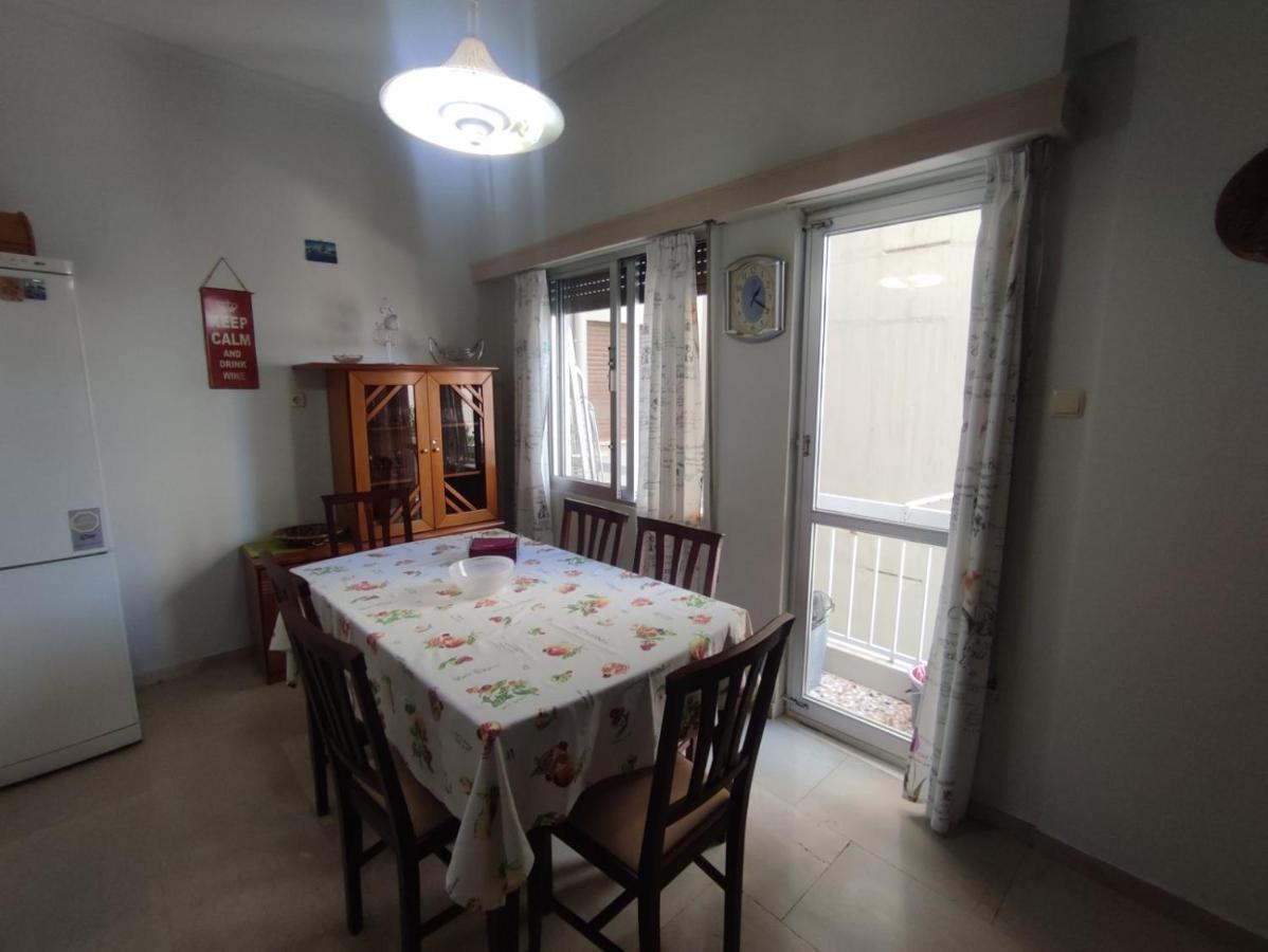 2 Br110 Sqm Free Parking Full Clima Apartment Patras Ngoại thất bức ảnh
