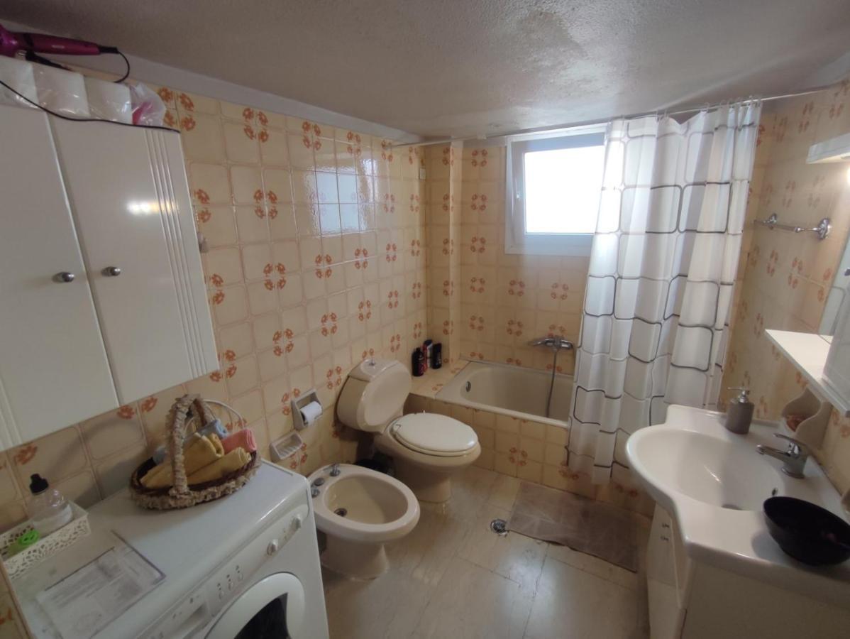 2 Br110 Sqm Free Parking Full Clima Apartment Patras Ngoại thất bức ảnh